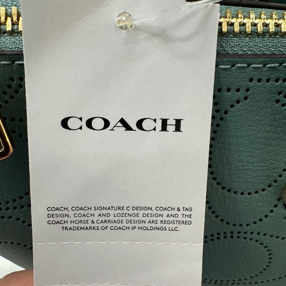 Coach Gallery Tote Bag In Signature Leather - Picture 4 of 10